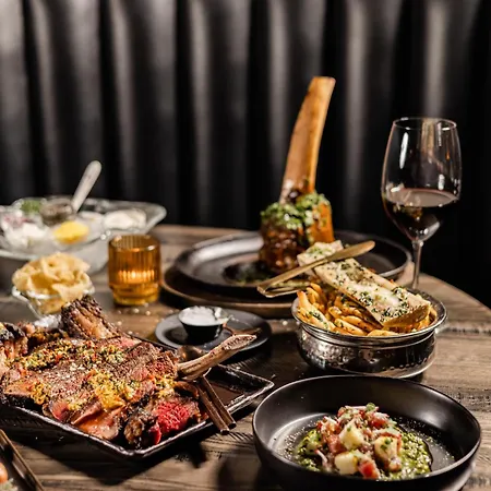 Revier Boutique 4* קפרון