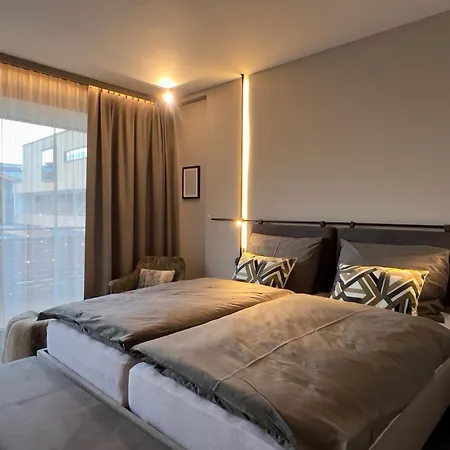 Revier Boutique קפרון