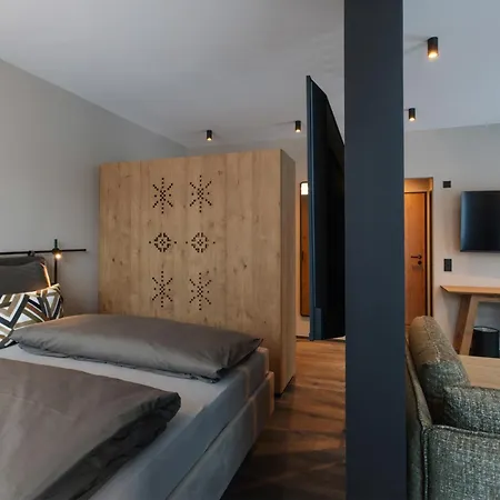 Revier Boutique 4*